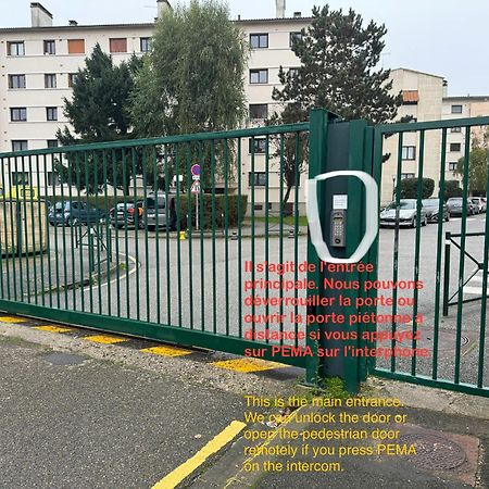 Appartement Periurbain De Paris Et Versailles Les Clayes-Sous-Bois Eksteriør billede